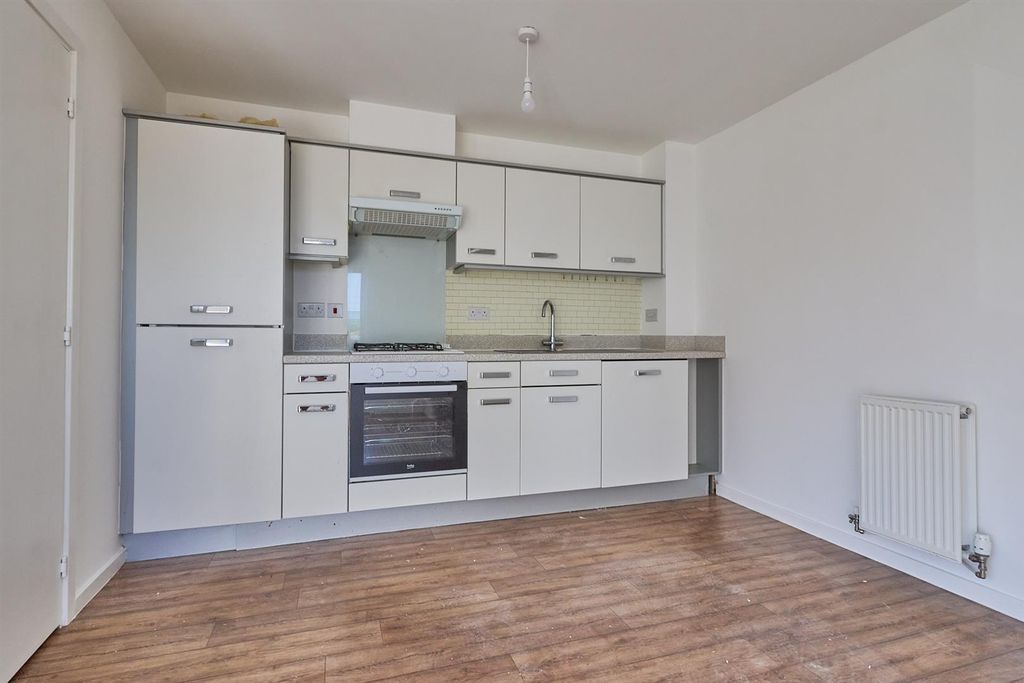 Property photo 2 of 7 Watkin Rd_3.Jpg