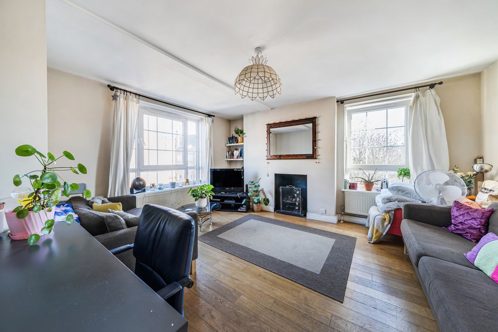 Property photo 2 of 13 1419176-7-69A5F1B...