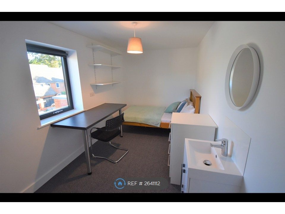 Property photo 3 of 14 Bedroom