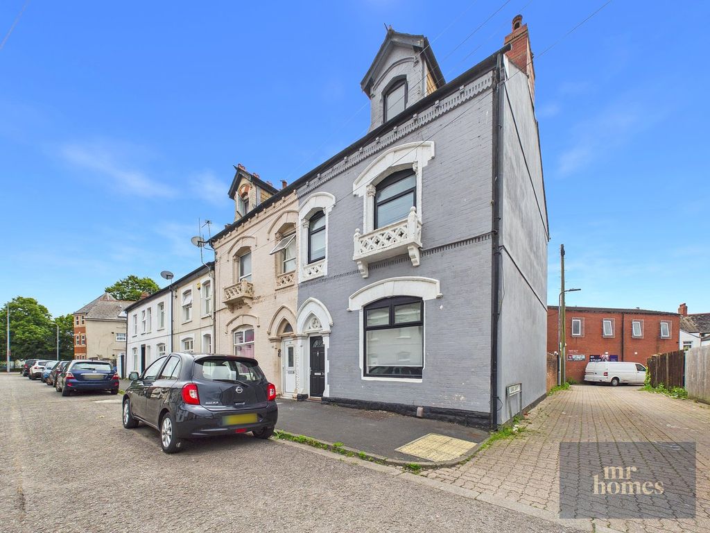 Property photo 1 of 27