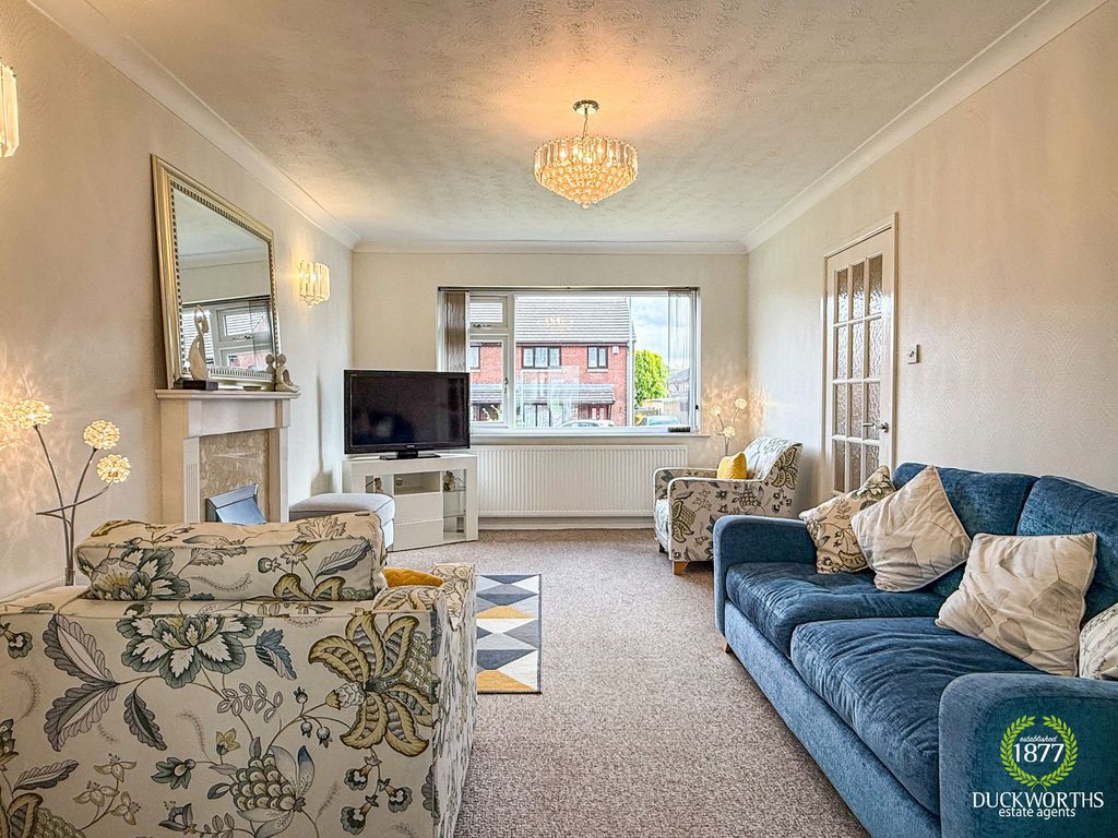 Property photo 3 of 40