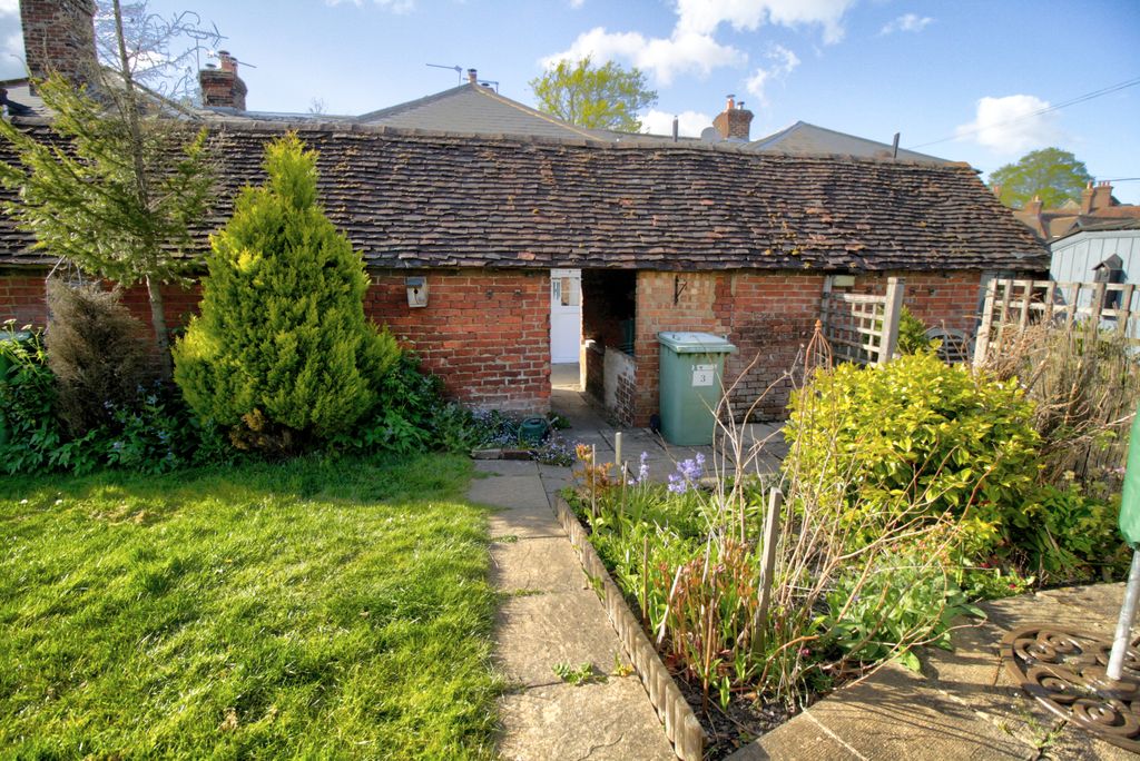 Property photo 2 of 17 3cm15