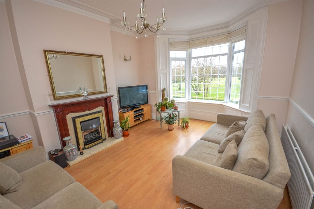 Property photo 1 of 14 (Main)