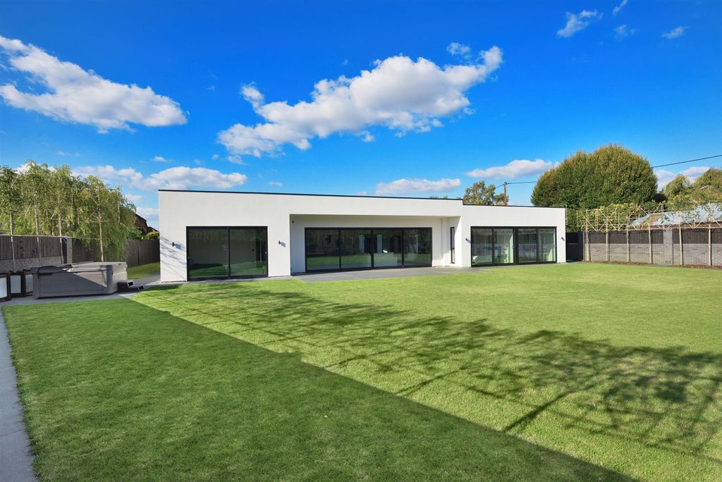 Property photo 1 of 50 Solace Bartestree (02).Jpg