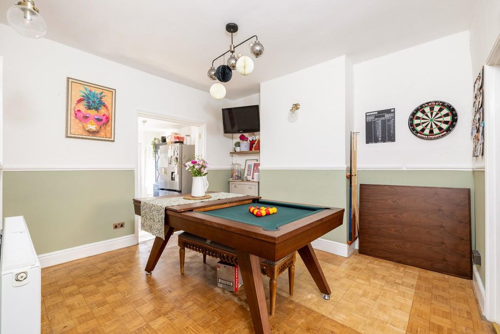 Property photo 3 of 24 Char6274-Cn.Jpg