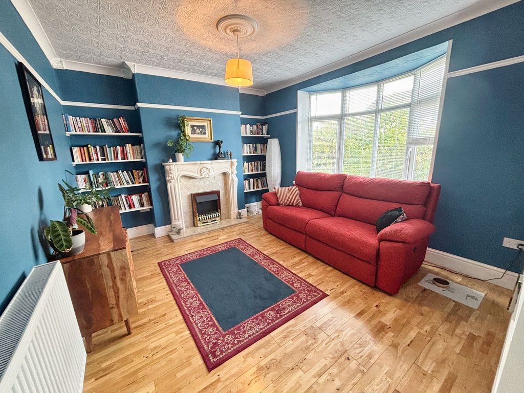 Property photo 3 of 15