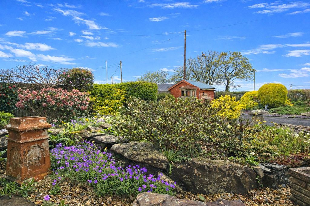 Property photo 2 of 23 2 - Picture No. 03