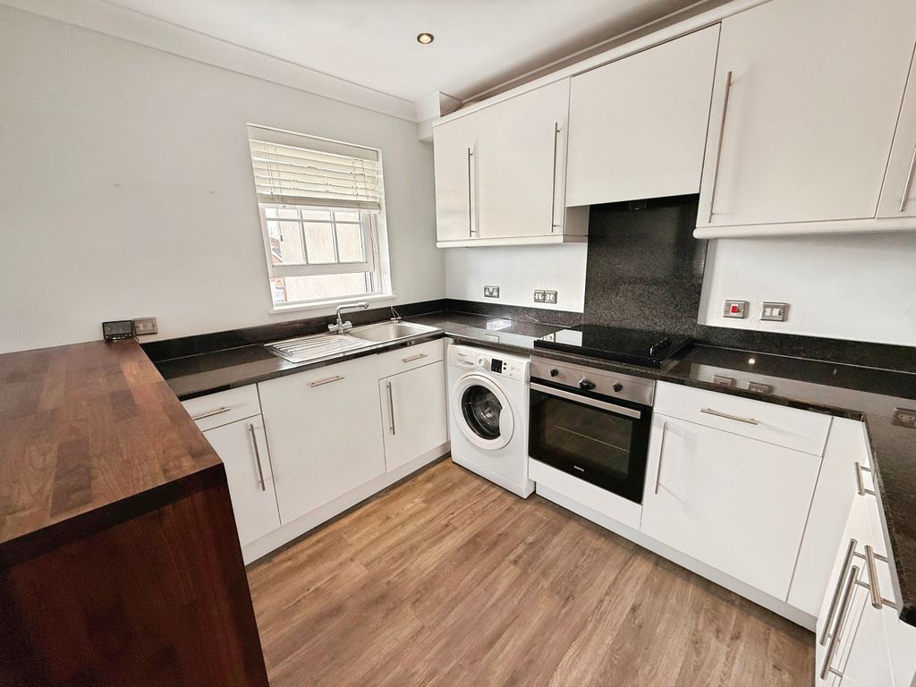 Property photo 2 of 11 Image