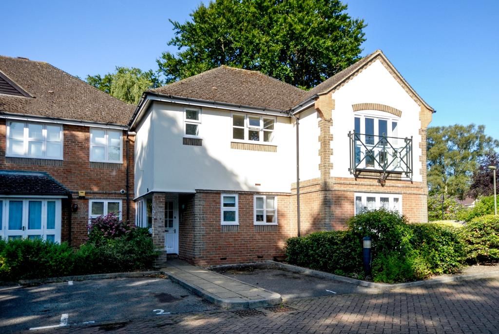 Property photo 2 of 11 External Front