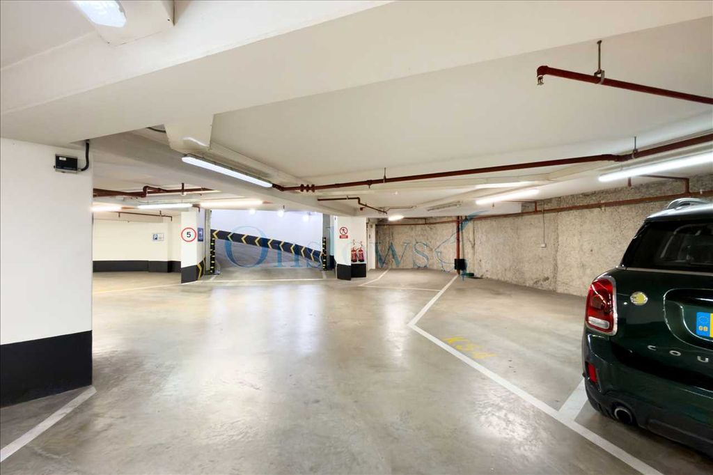 Property photo 2 of 4 Parking Space