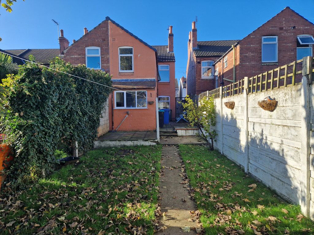 Property photo 2 of 11 Garden