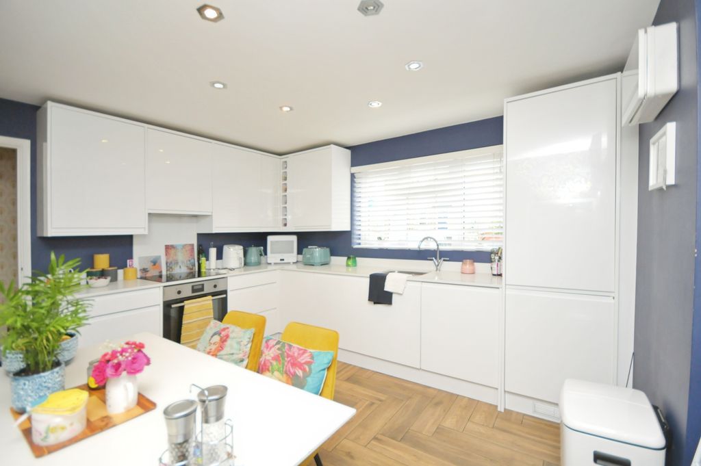Property photo 3 of 15 Kitchen/Diner