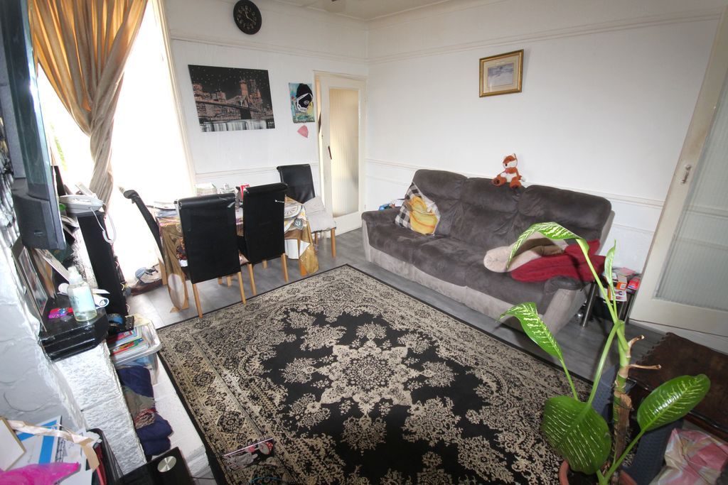Property photo 2 of 9 Photo 9