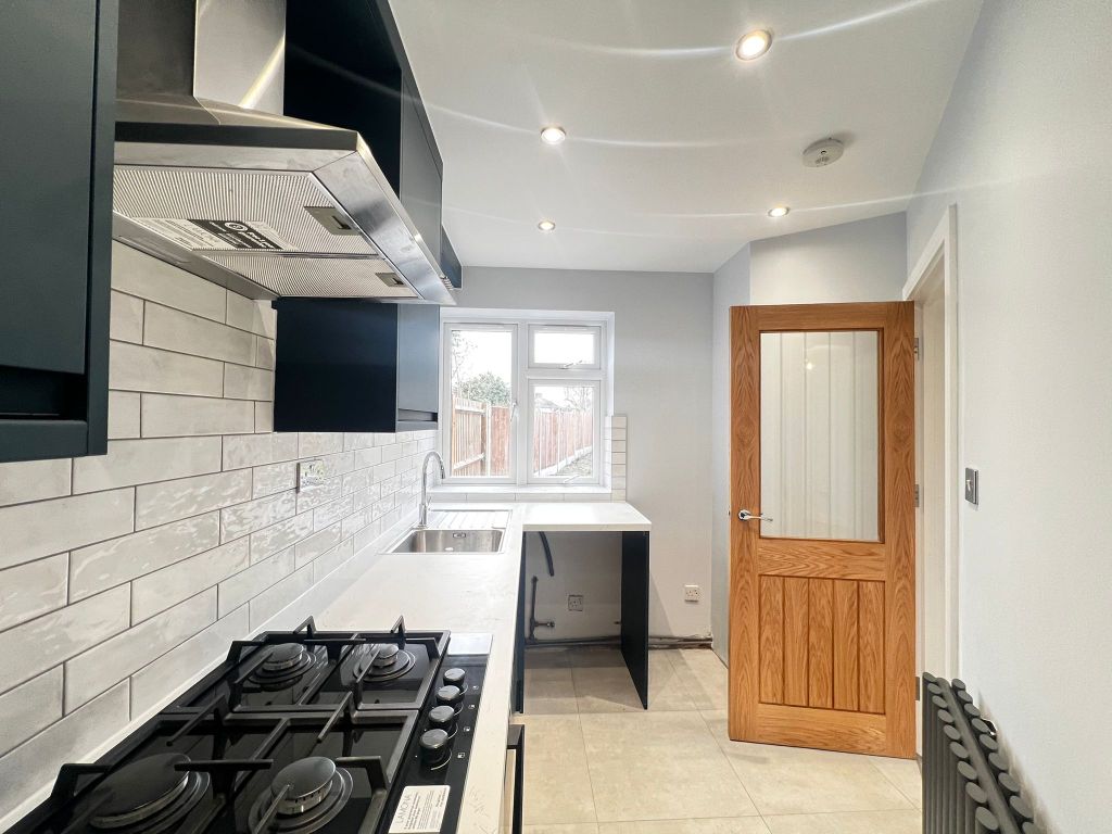 Property photo 3 of 28