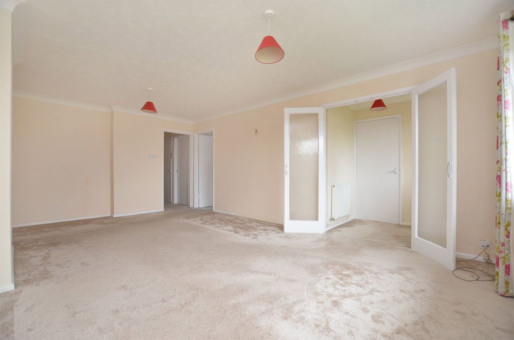 Property photo 2 of 13 2 - Livingdining-Room