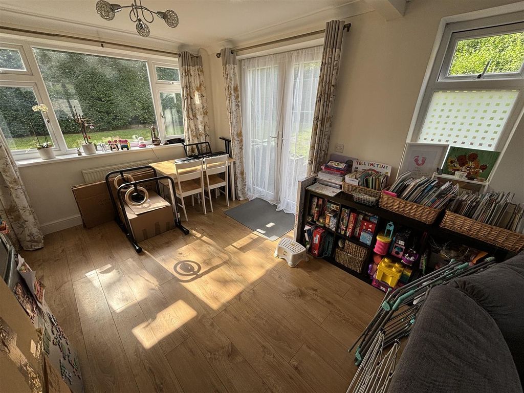 Property photo 3 of 10