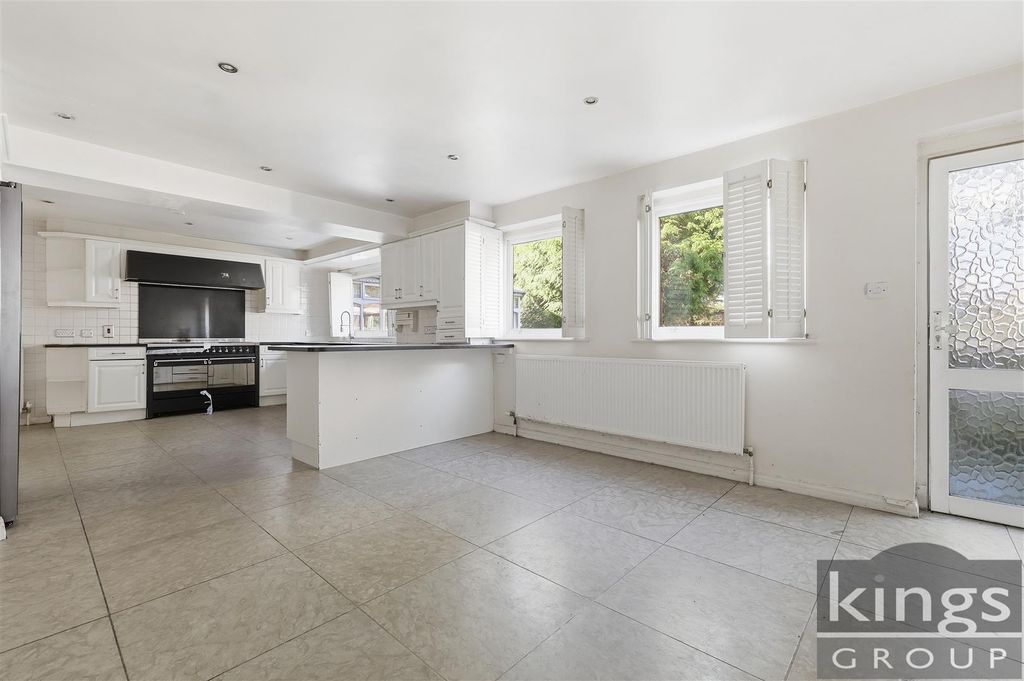 Additional image 10 of 6 bed detached house for saleHarlow Common, Harlow CM17