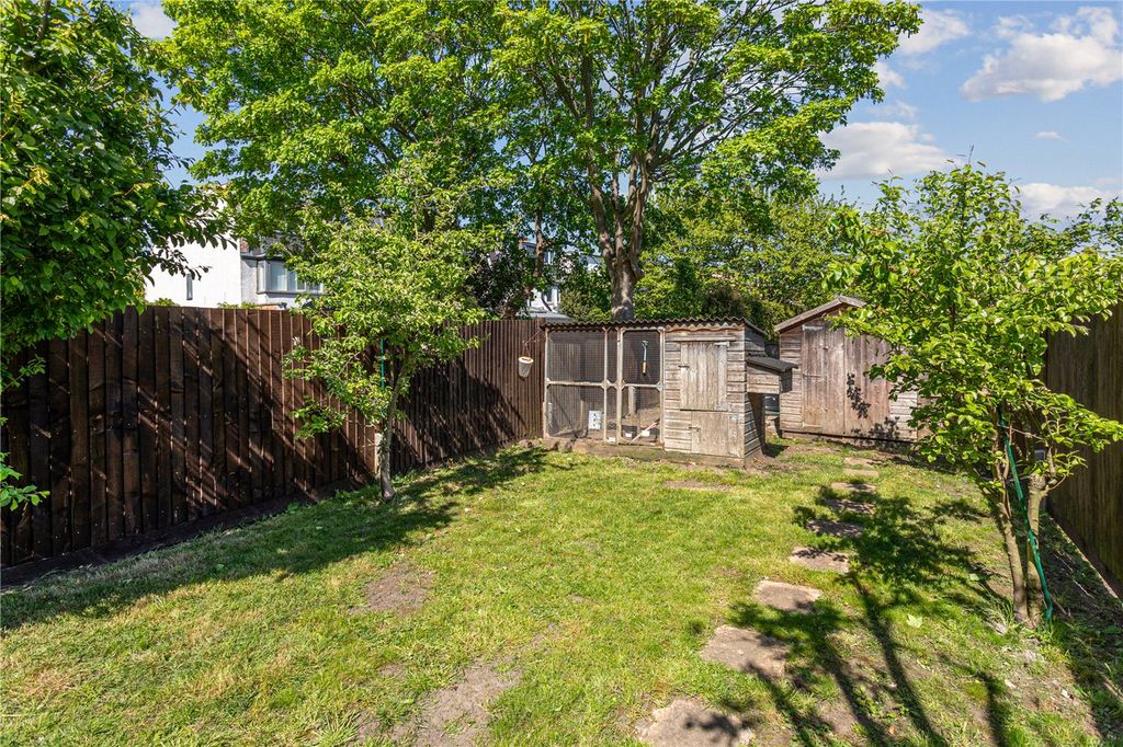 Property photo 2 of 11 Picture No. 18