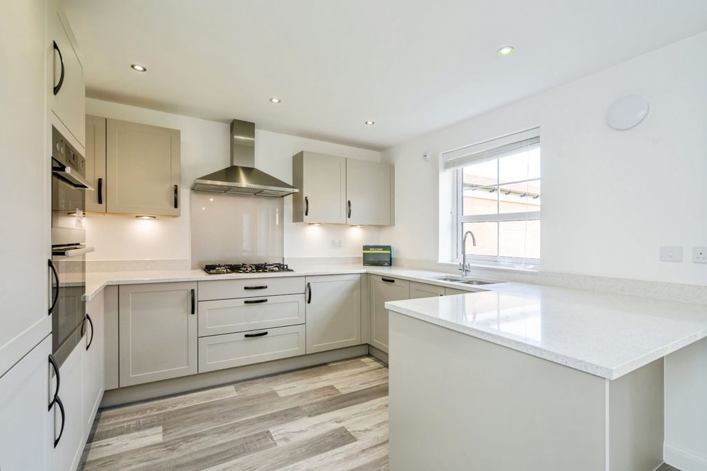 Property photo 2 of 18 Pbox-Img.Jpg