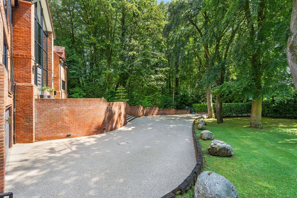 Additional image 26 of 6 bed country house for saleSt. Johns Road, Hazlemere, Buckinghamshire HP15