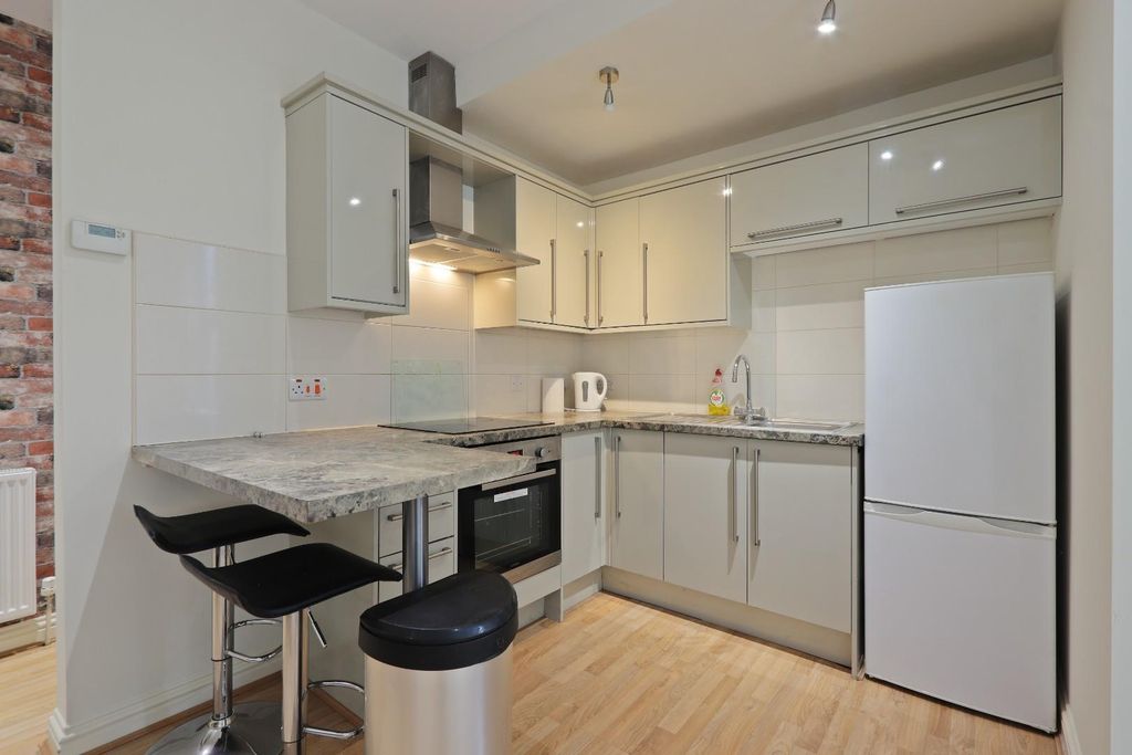 Property photo 3 of 27 B Kitchen Diner