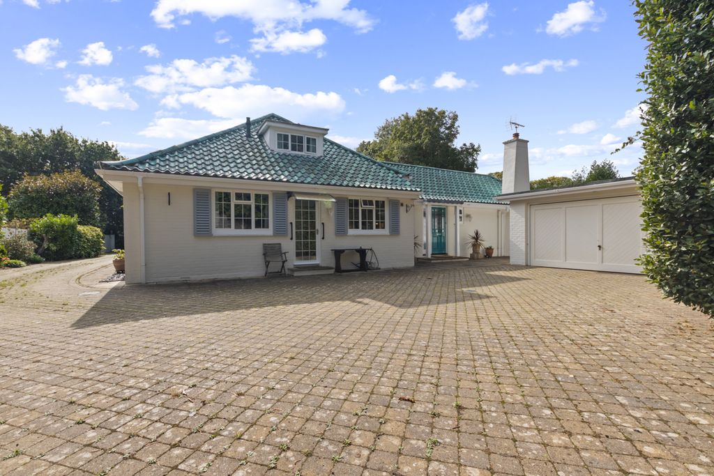 Property photo 1 of 19
