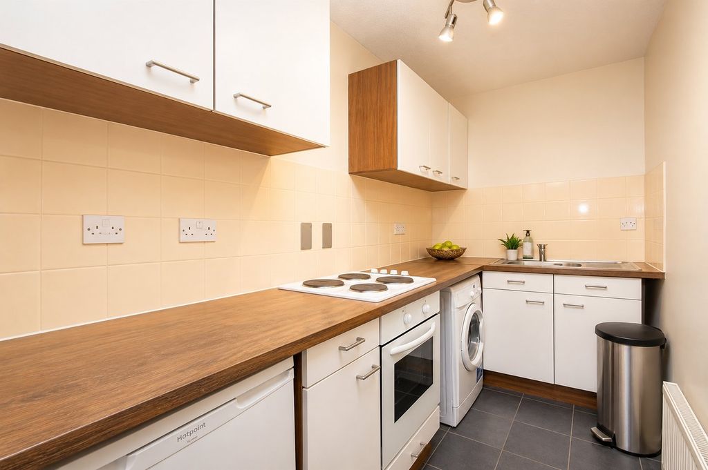 Property photo 1 of 4