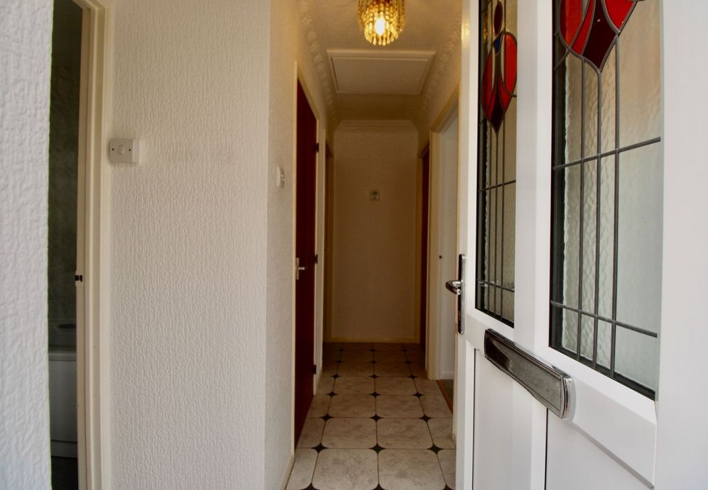 Property photo 2 of 15 Entrance Hall