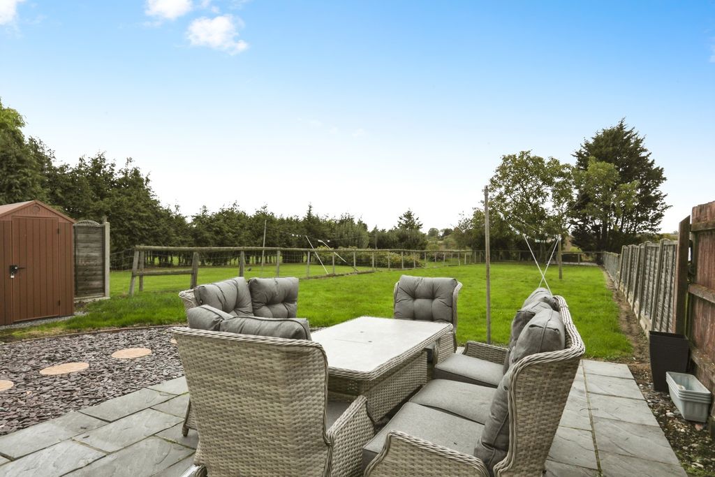 Property photo 3 of 17 Photo