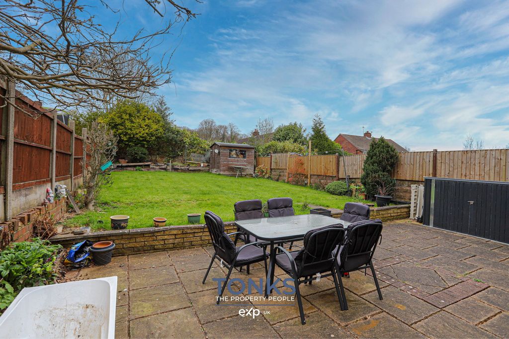 Property photo 2 of 19