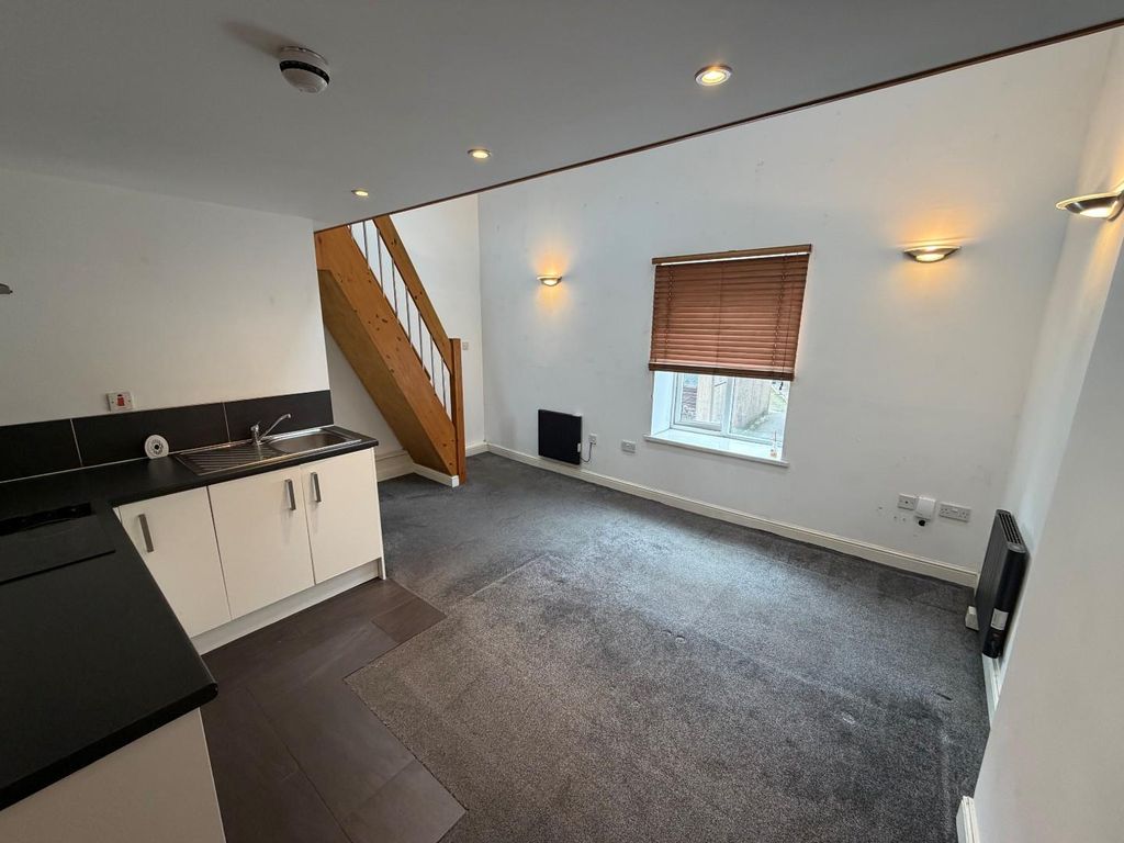 Property photo 3 of 6 2.Jpg