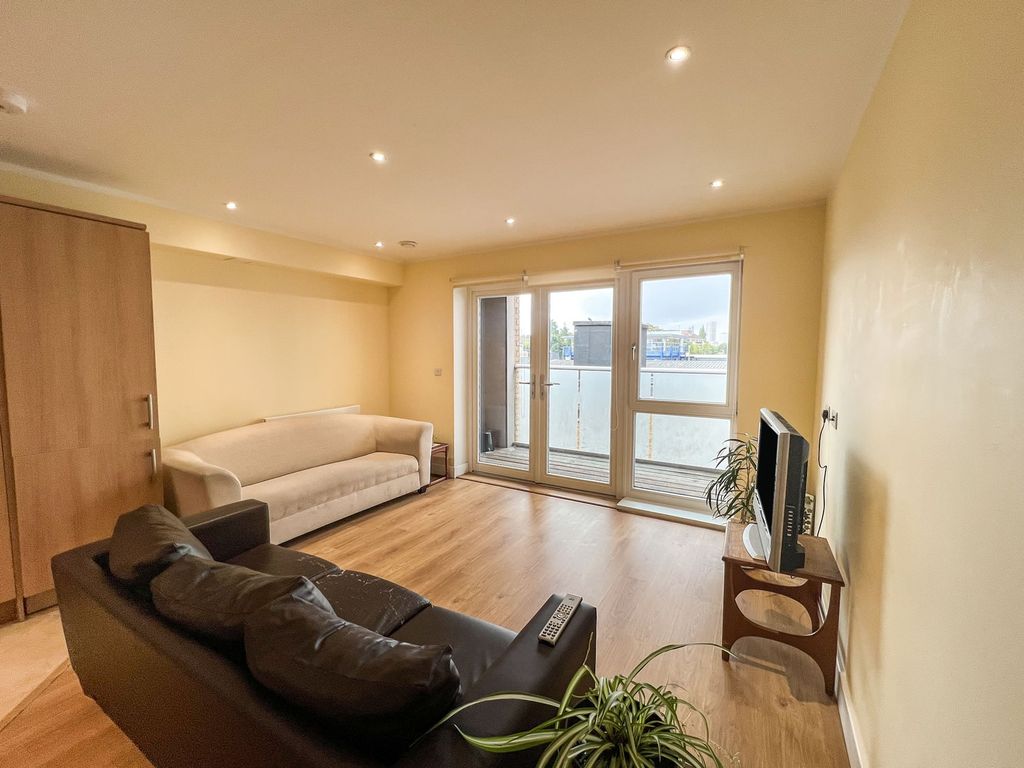 Property photo 2 of 14 Cubitapts858511-09-2025__13-12-30_Img_9904.L5F8R.Jpg