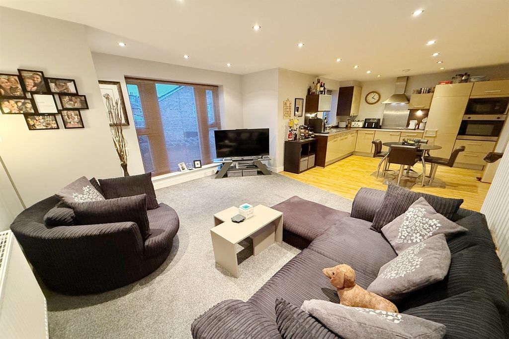 Property photo 2 of 15 Living Room