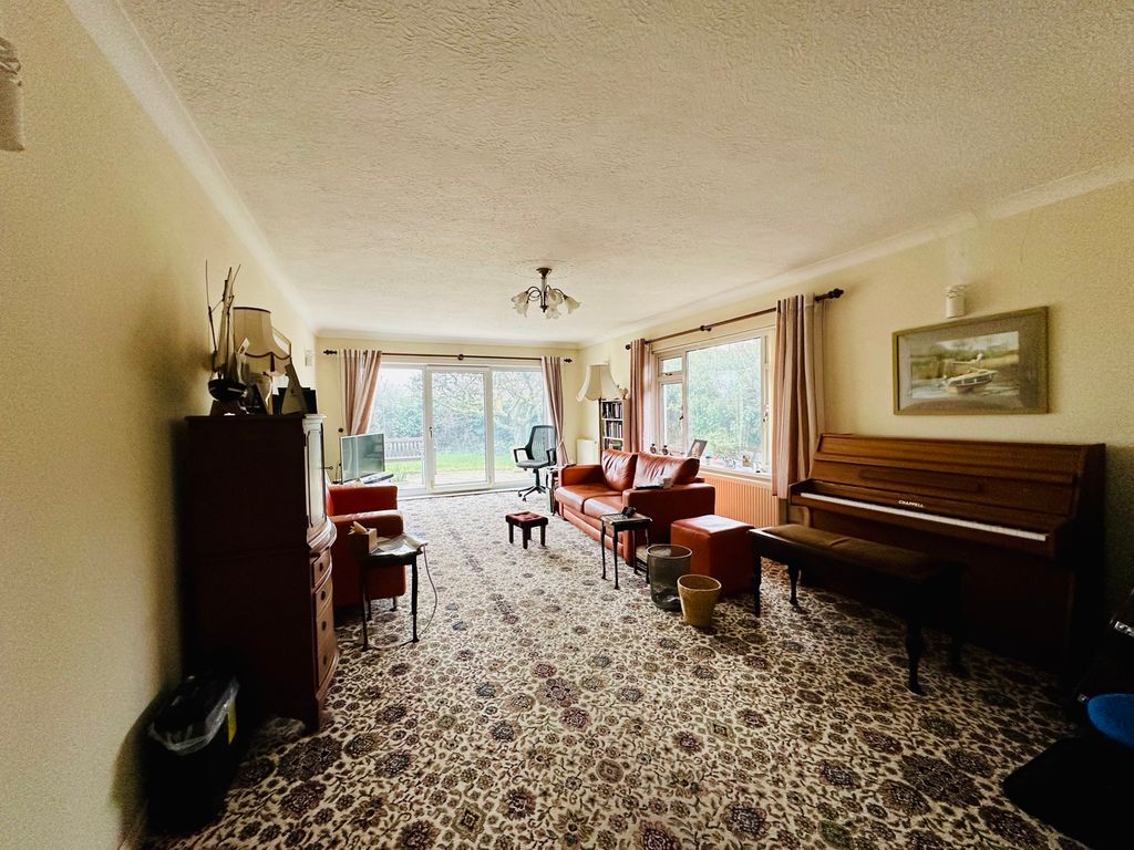 Property photo 3 of 11 Photograph