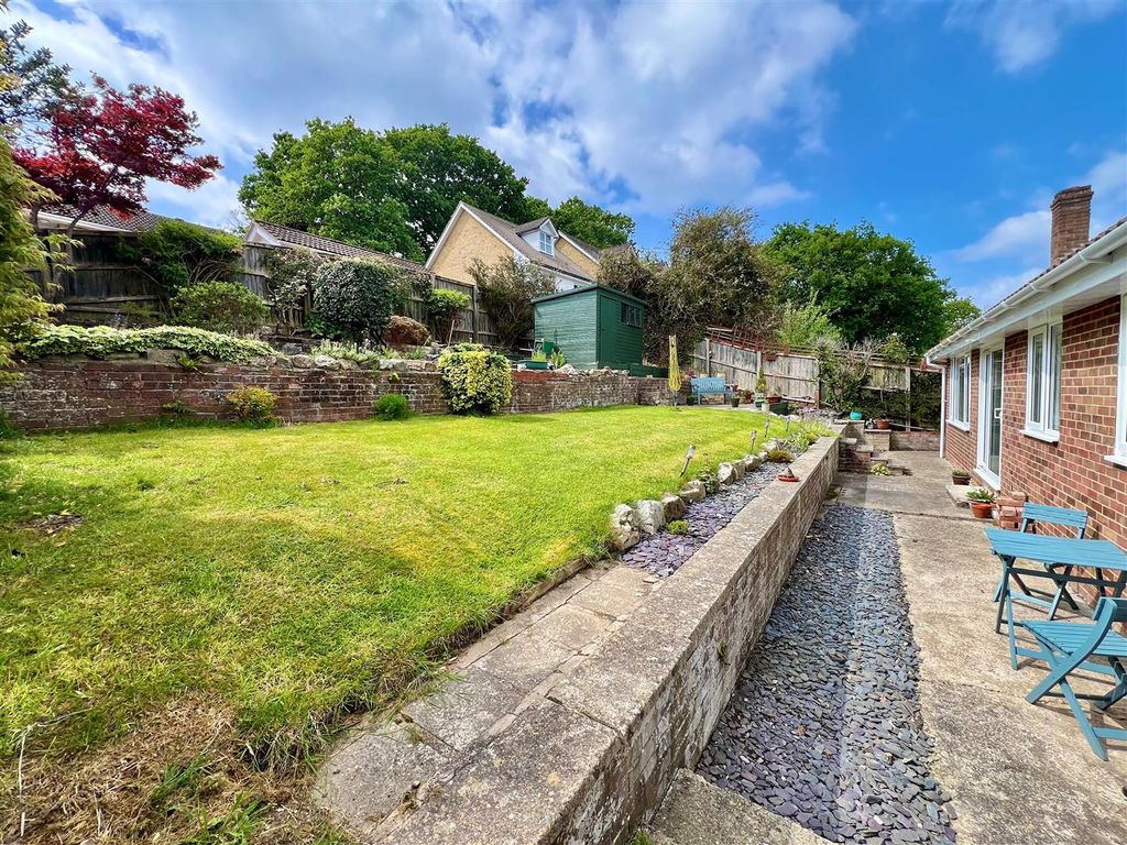 Property photo 2 of 18