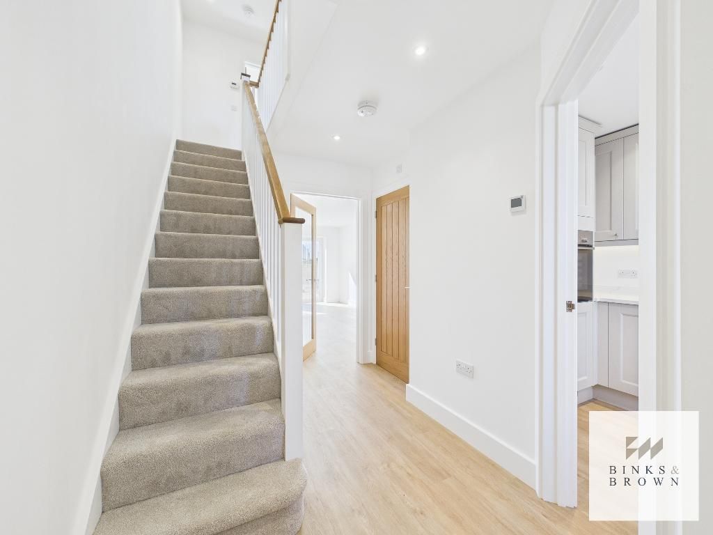 Property photo 3 of 17 Photo 3