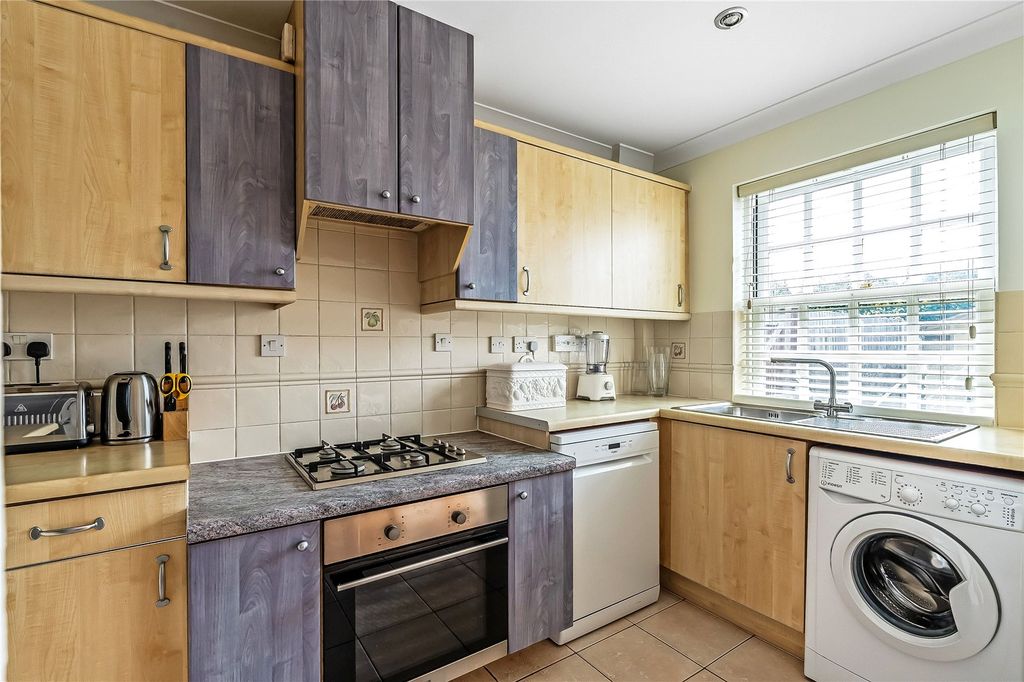 Property photo 3 of 13 Kitchen