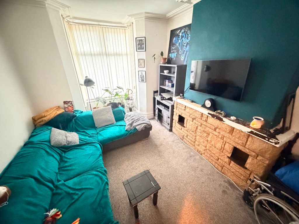 Property photo 2 of 8