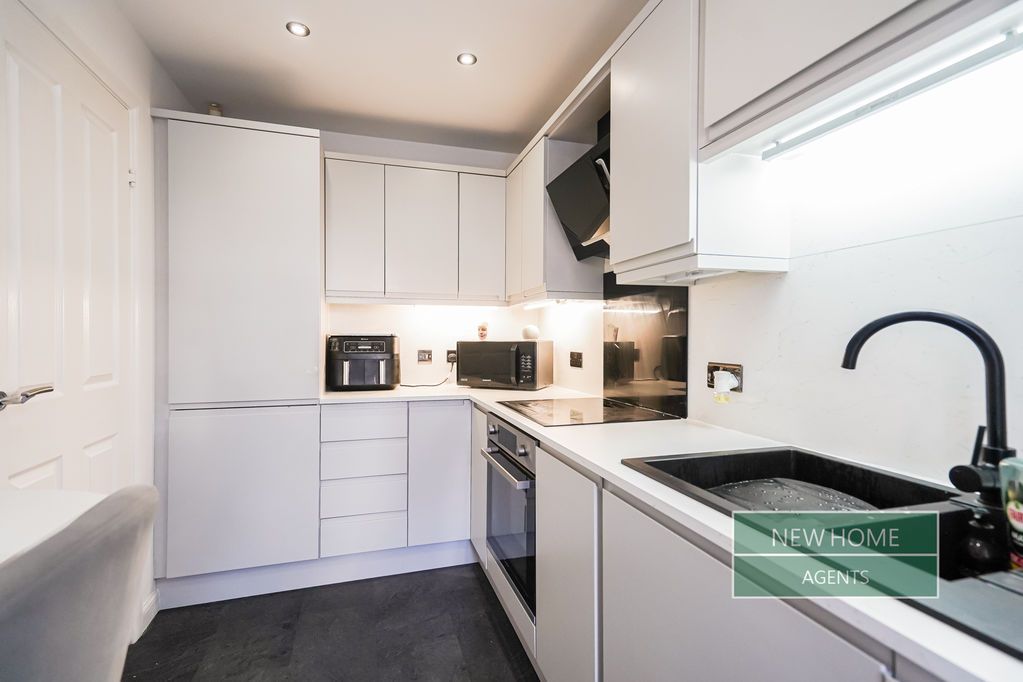 Property photo 2 of 18 Photo 12