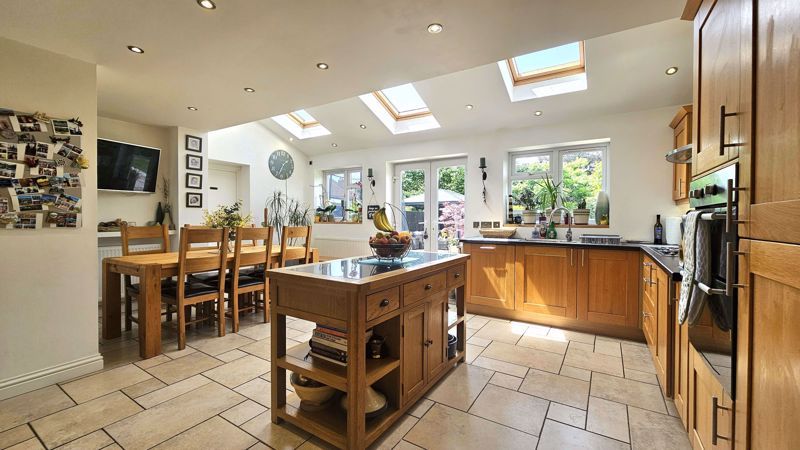 Property photo 2 of 24 Photo 21