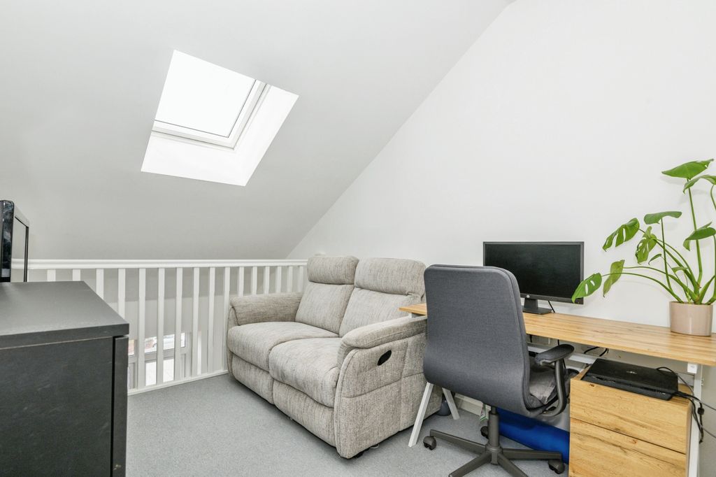 Property photo 2 of 10 Reception