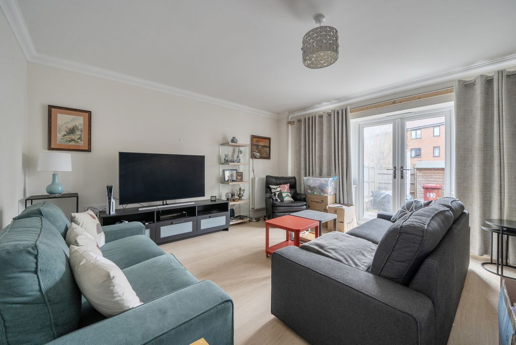 Property photo 2 of 17 1433674-15-69c695...