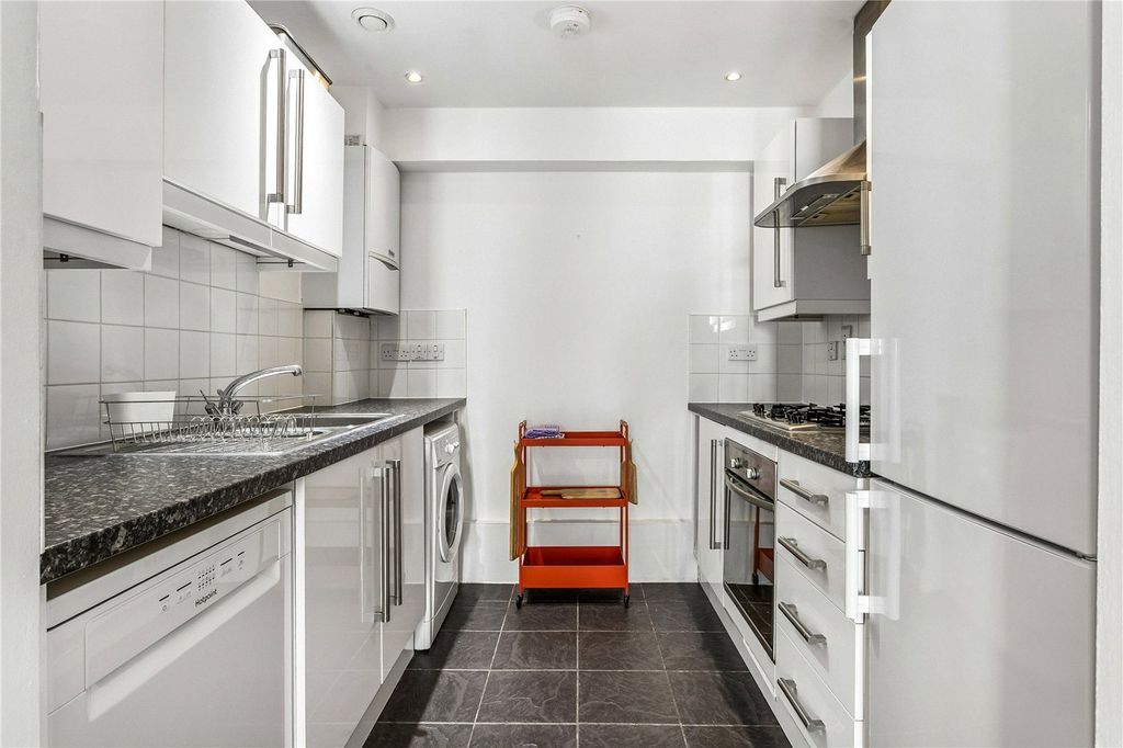Property photo 3 of 9 Picture No. 82