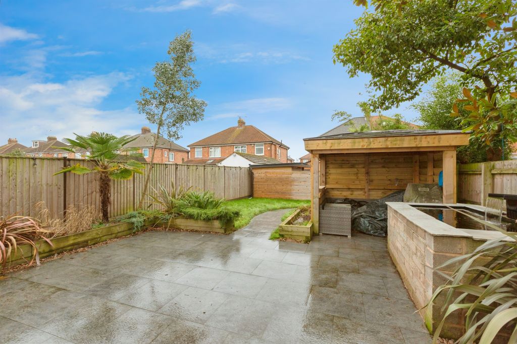 Property photo 2 of 20