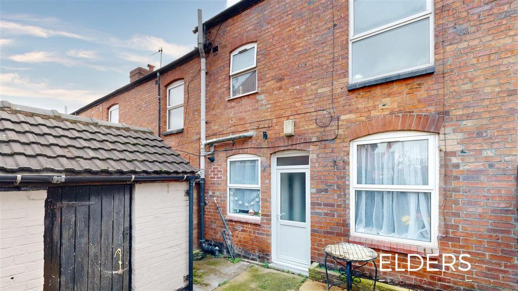 Property photo 2 of 13