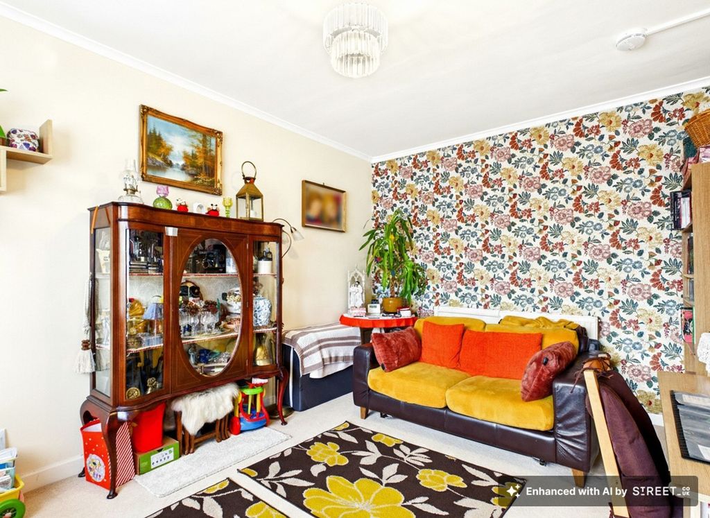 Property photo 3 of 20