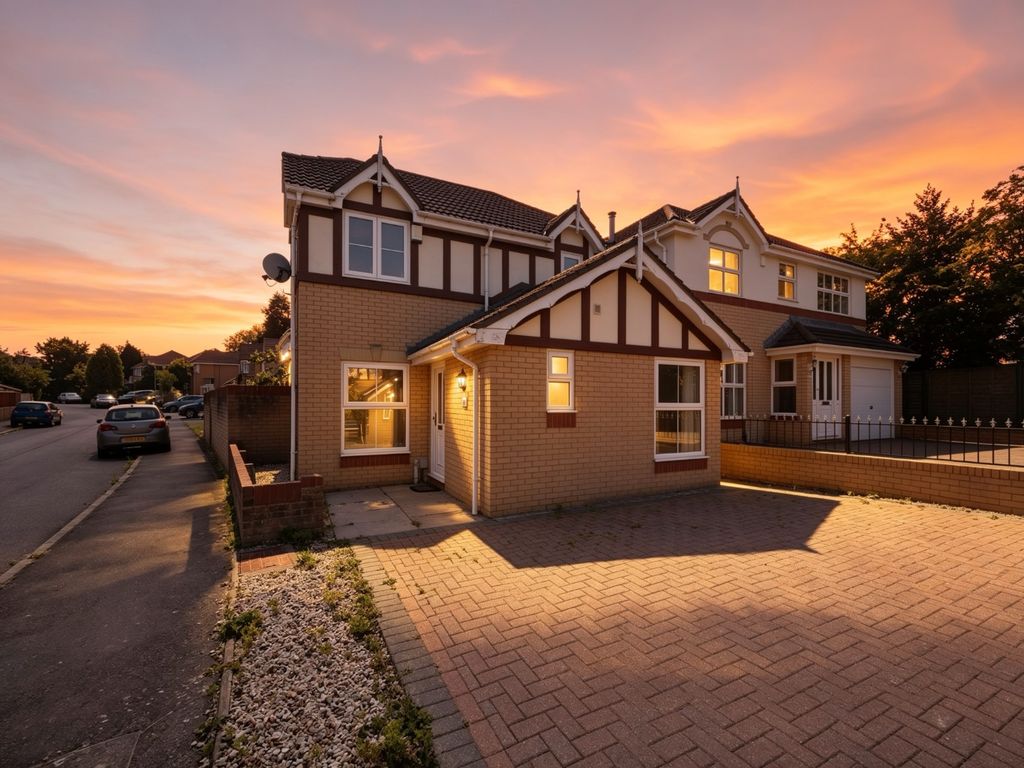 4 bed detached house for saleHastings Crescent, Old St. Mellons, Cardiff, South Glamorgan CF3