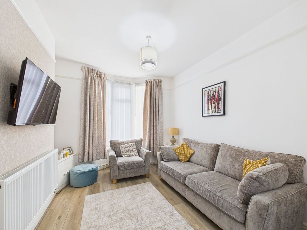 Property photo 3 of 12