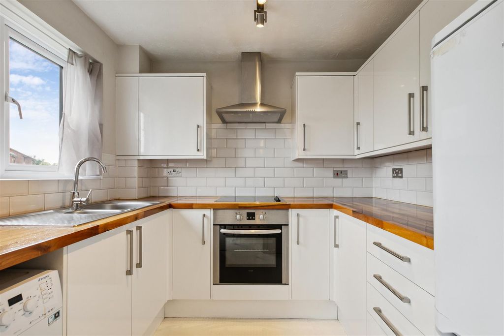 Property photo 3 of 11 5.Jpg