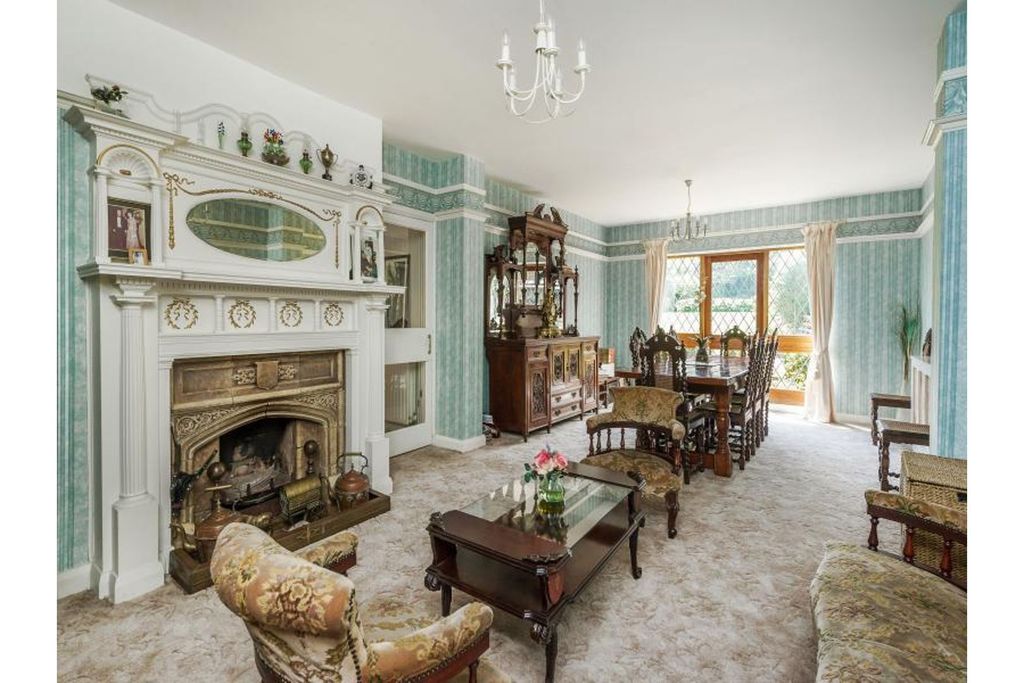 Property photo 2 of 14